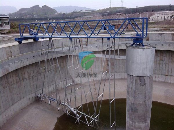 周边传动刮泥机